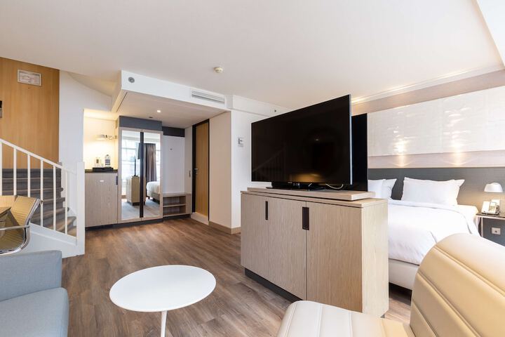 Room 38 of 115
