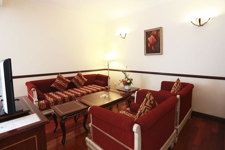Room 27 of 45