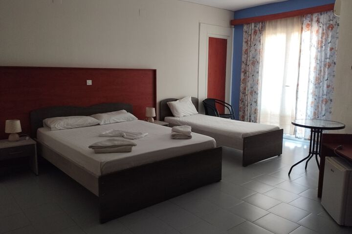 Room 14 of 37