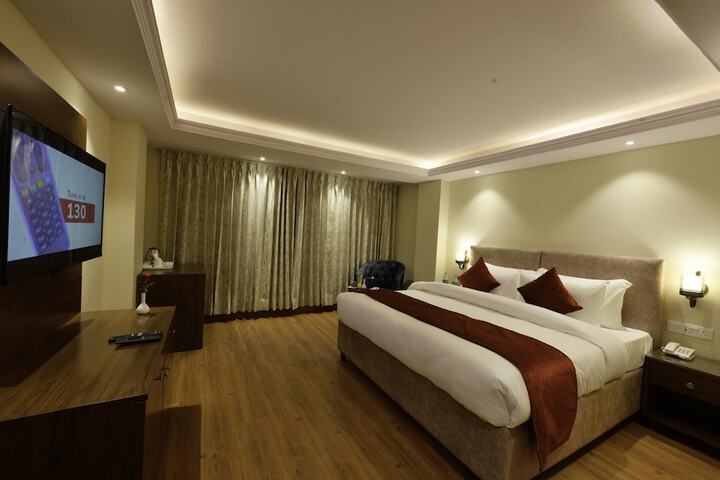 Room 2 of 15
