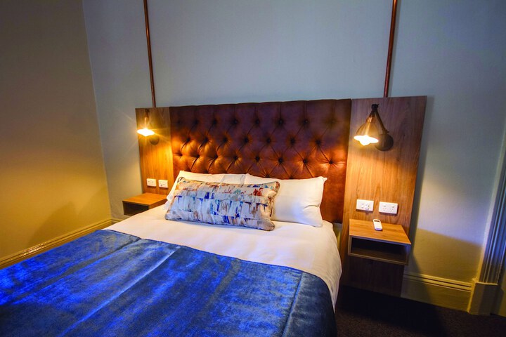 Room 6 of 31