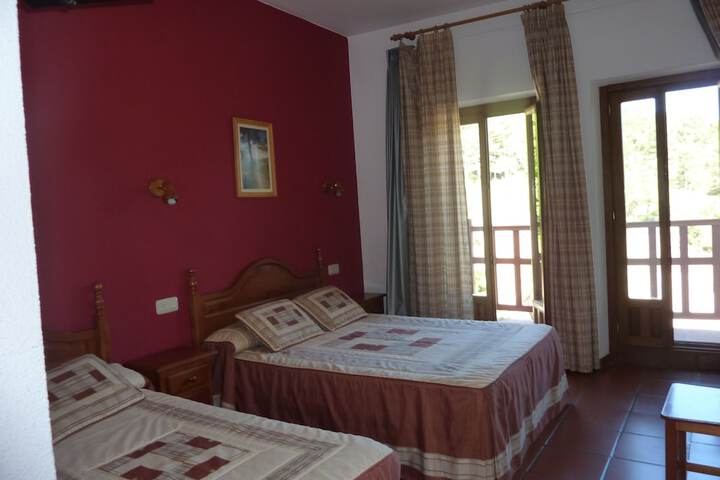 Room 16 of 18