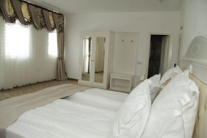 Room 19 of 43