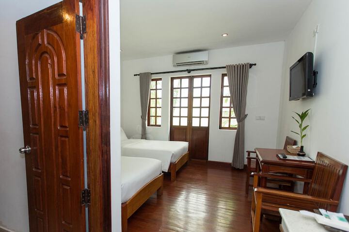Room 13 of 116