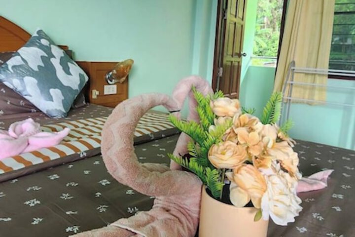 Room 25 of 77
