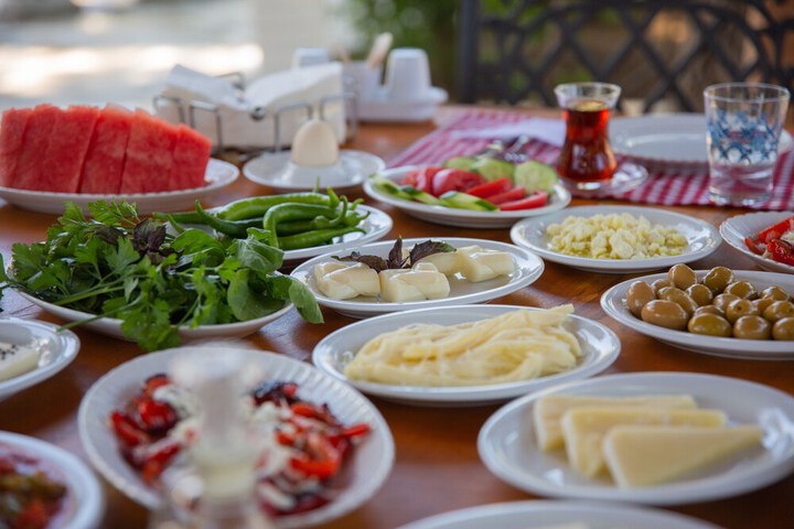 Dining 65 of 139