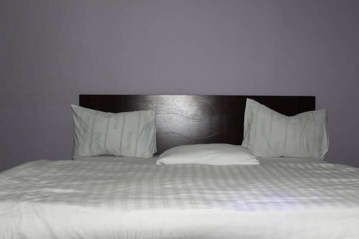 Room 3 of 7