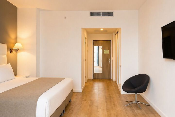 Room 20 of 93
