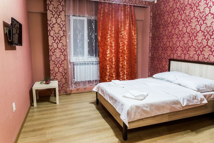 Room 17 of 37