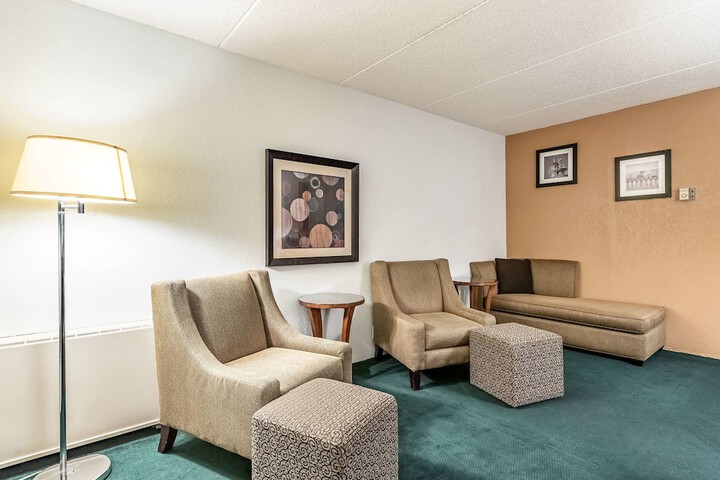 Room 8 of 36
