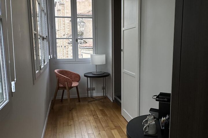 Room 58 of 102