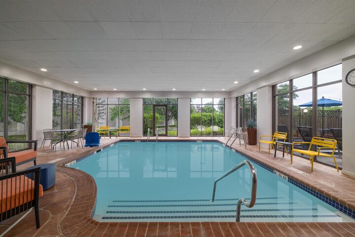 Hotel with Pool