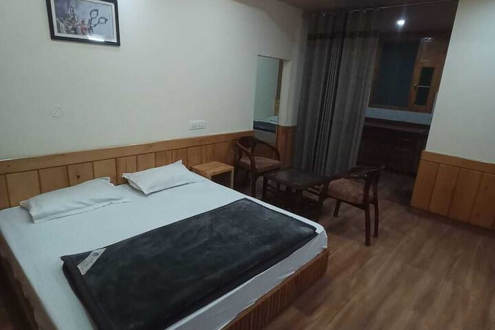 Room 2 of 13