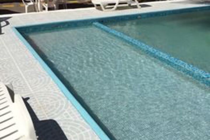 Pool 52 of 68