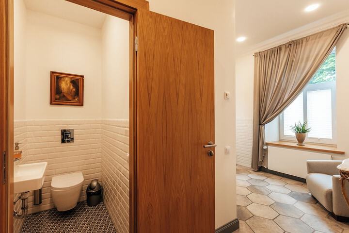 Room 48 of 75