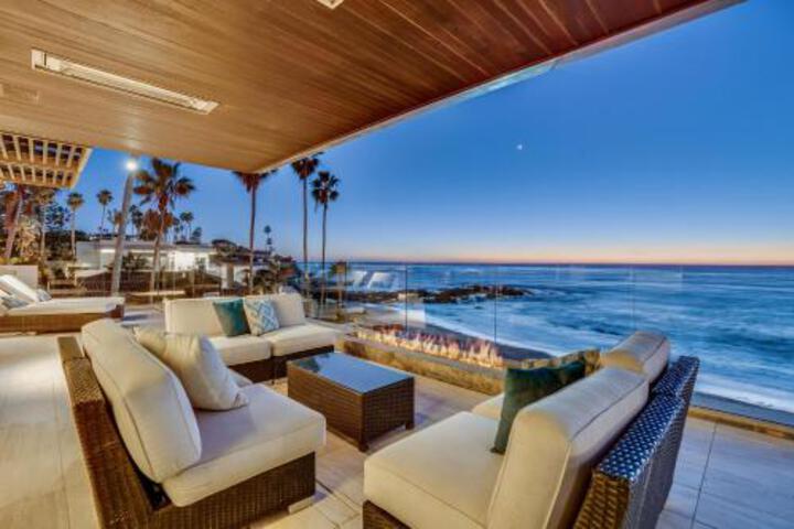 Luxury Beachfront Home with Hot Tub &  Ocean Views in San Diego, CA