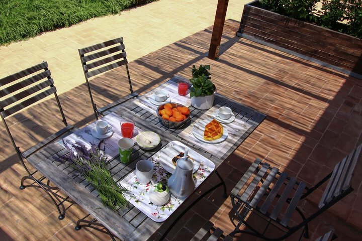 Dining 28 of 42