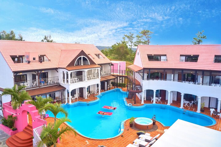 The PoolResort OKINAWA in Onna