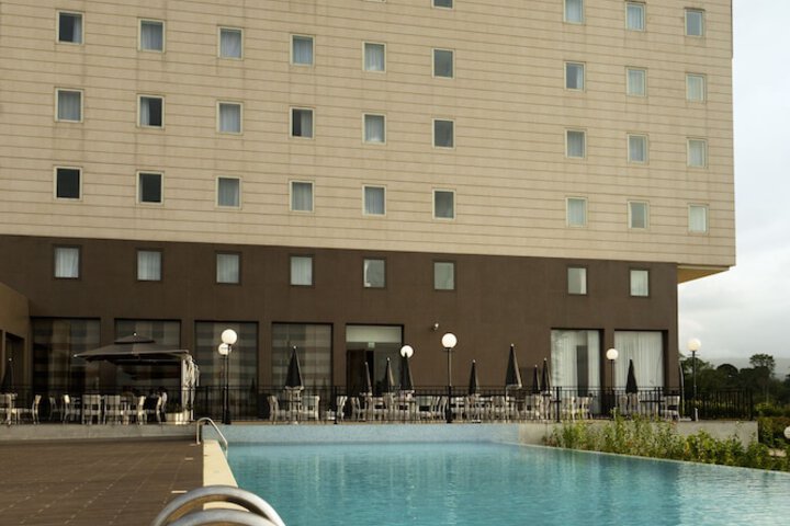 Hotel Pool