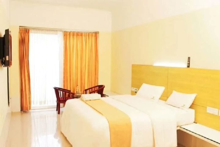 Room 4 of 14