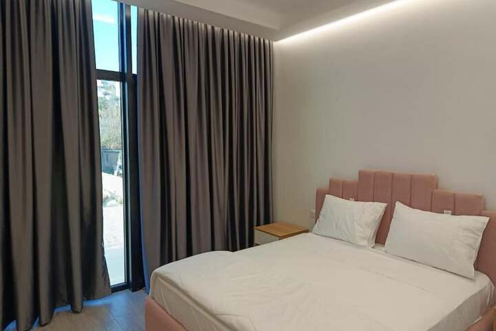 Room 8 of 13