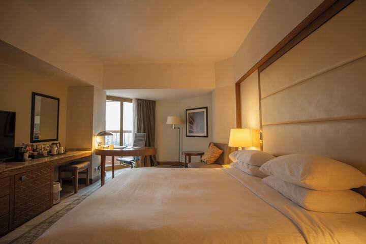 Room 34 of 125