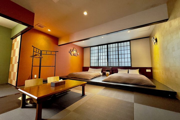 Room 9 of 193