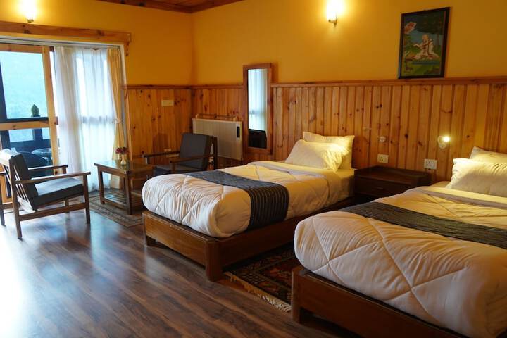 Room 2 of 9