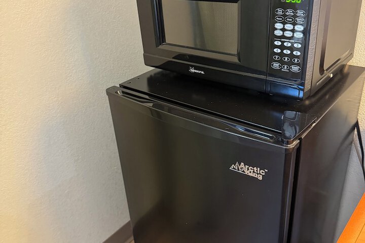 Mini-refrigerator