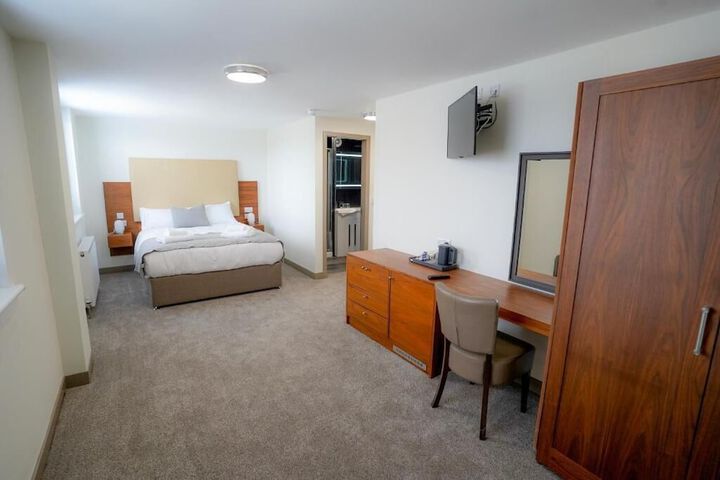 Room 2 of 12