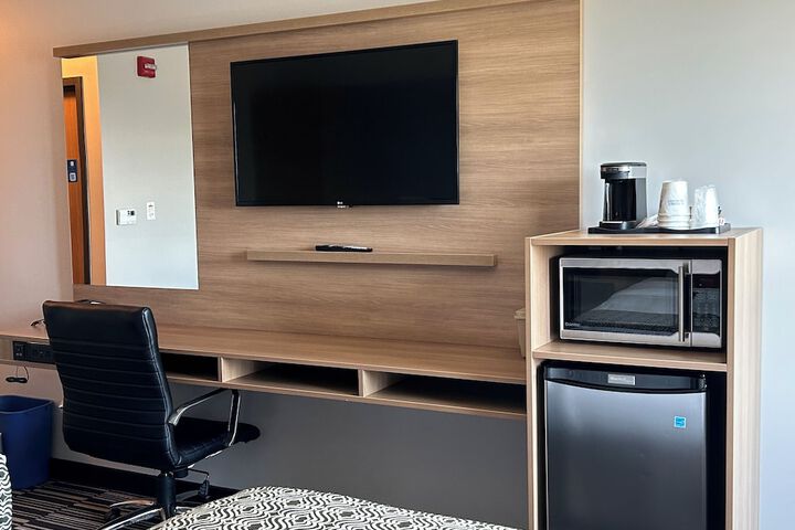 Room 6 of 26