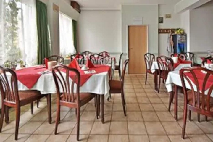 Dining Photos