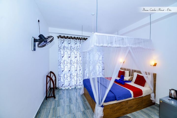 Room 12 of 26