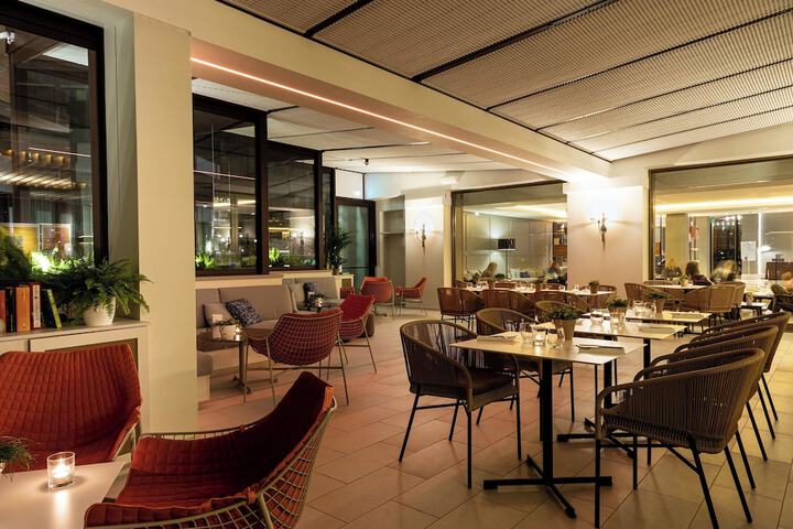 Dining 96 of 158
