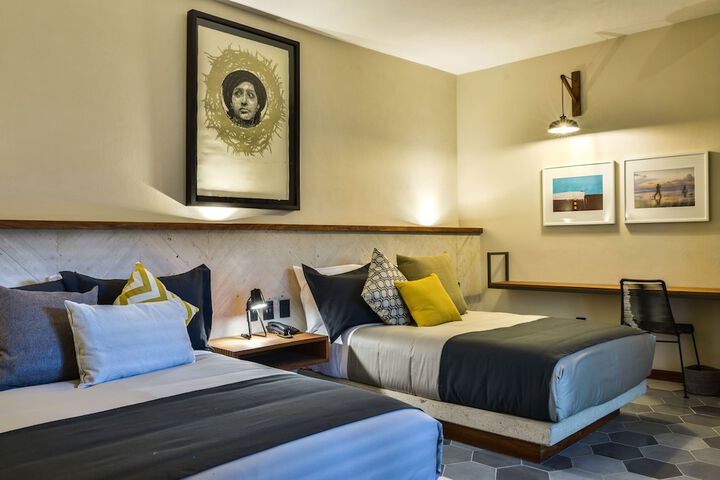 Room 10 of 51