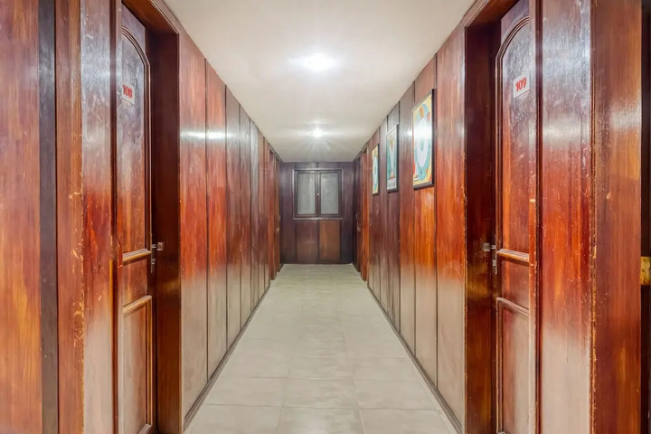 Room 12 of 20