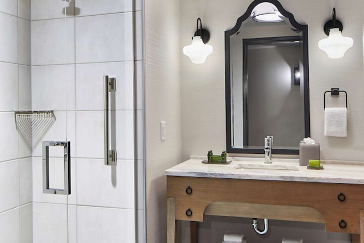 Bathroom shower