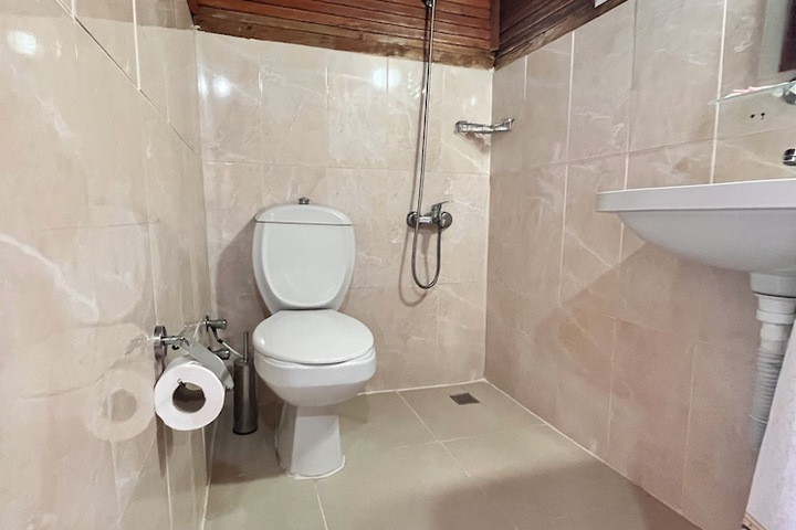 Room 15 of 23