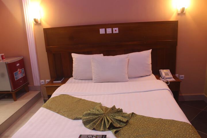 Room 4 of 55
