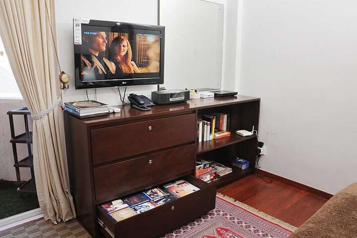 Room 6 of 7