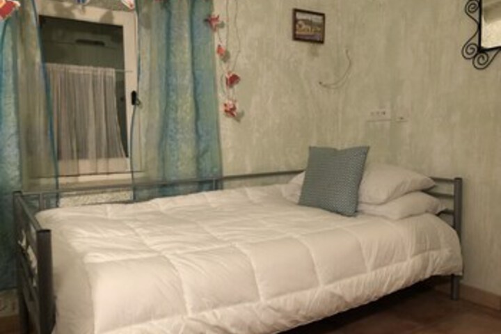 Room 21 of 36