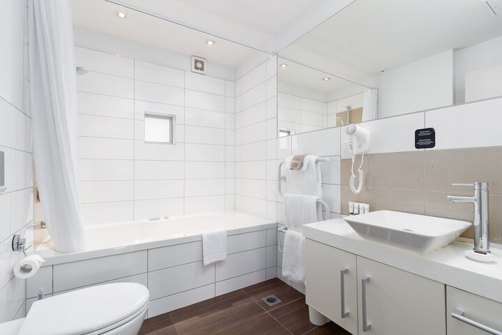 Room 45 of 62