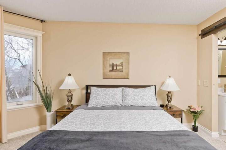 Room 2 of 55