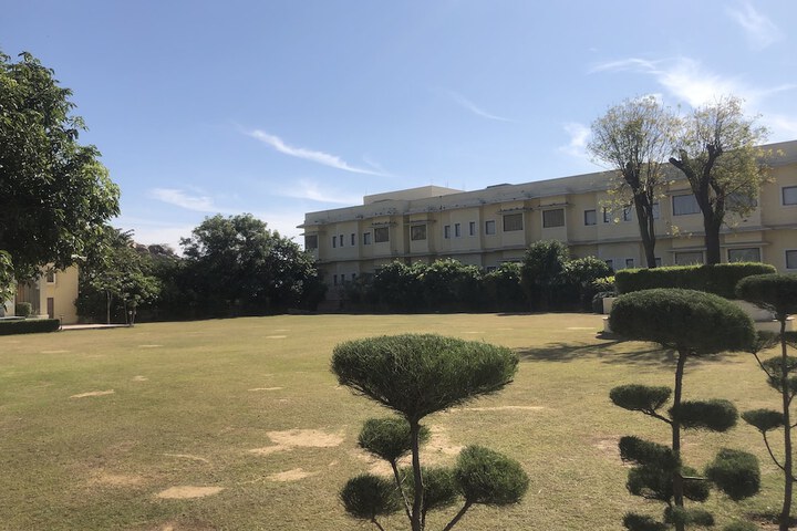 Hotel 54 of 80