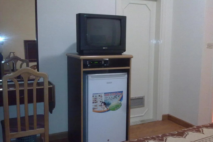 Room 7 of 18