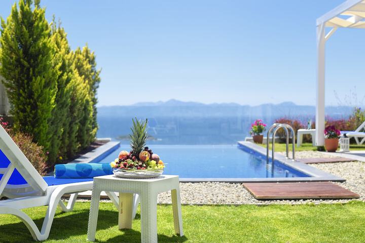 Pool 39 of 67