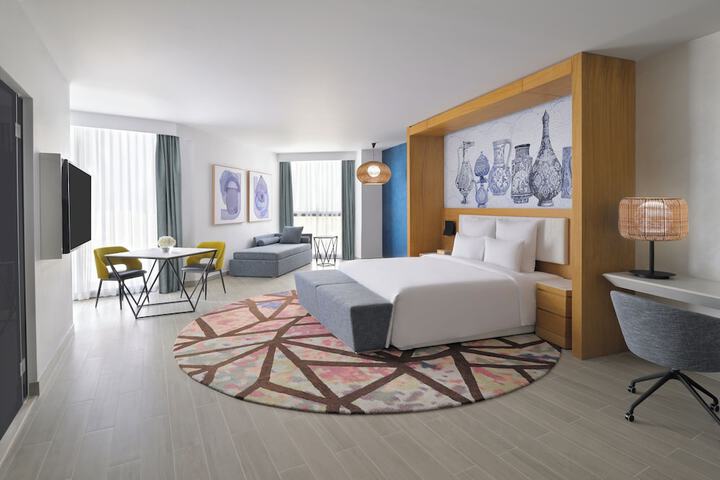 Room 53 of 115