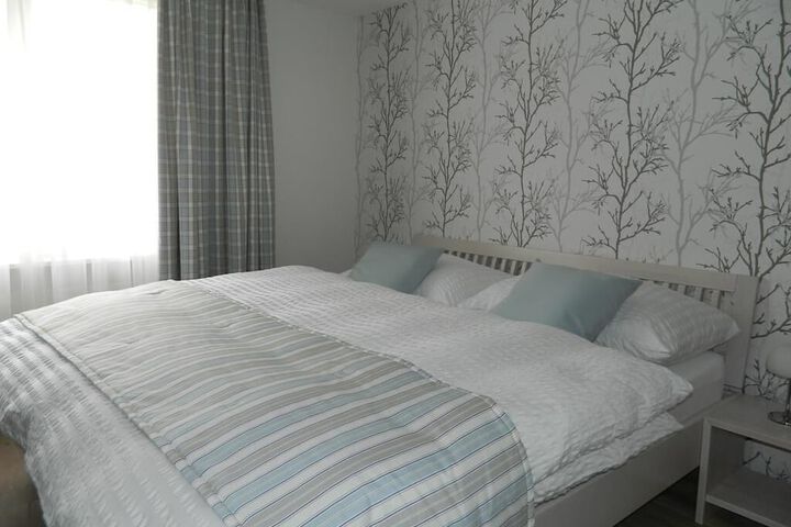 Room 2 of 42