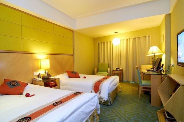Room 105 of 180