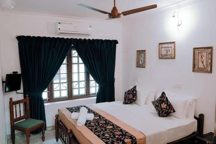Room 10 of 84